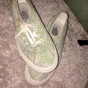 WOMENS MULTICOLOR VANS SIZE 7.5